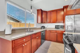 2386 Baggett Dr, Santa Rosa, CA 95401 - Photo 2