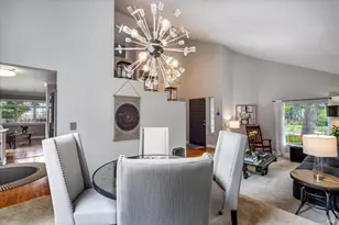 182 Wikiup Meadows Dr, Santa Rosa, CA 95403 - Photo 2