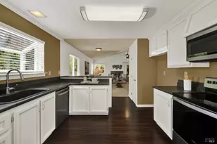 1034 Hickory Ave, Fairfield, CA 94533 - Photo 16