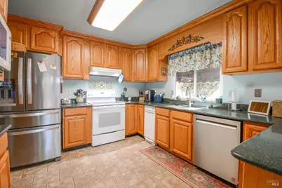 301 Ponderosa Drive, Vacaville, CA 95687 - Photo 8