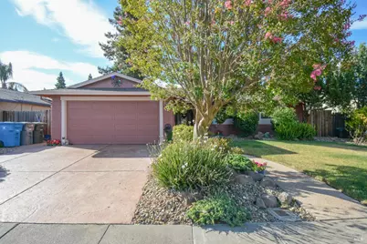 301 Ponderosa Drive, Vacaville, CA 95687 - Photo 2