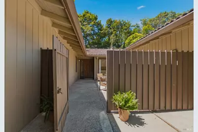19 Wild Horse Drive, Fairfield, CA 94534 - Photo 8