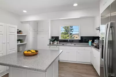 26 Manor View Drive, Fairfax, CA 94930 - Photo 4