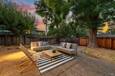 949 McNear Avenue, Petaluma, CA 94952 - Photo 28