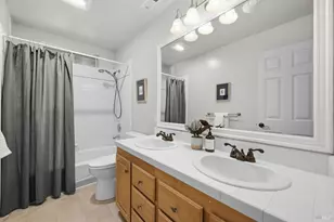 949 McNear Ave, Petaluma, CA 94952 - Photo 16