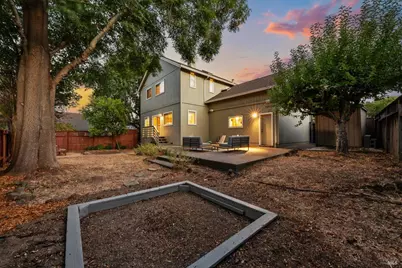 949 McNear Avenue, Petaluma, CA 94952 - Photo 30