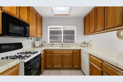 2070 Pinercrest Drive, Santa Rosa, CA 95403 - Photo 12