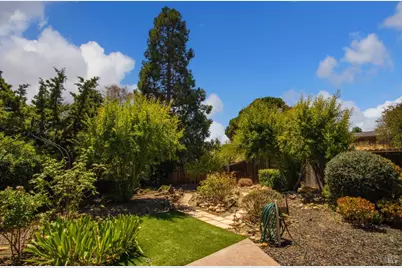 407 Rinconada Court, Benicia, CA 94510 - Photo 52