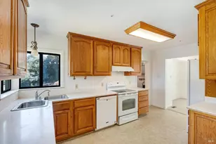 303 Ashlar Dr, Napa, CA 94558 - Photo 14