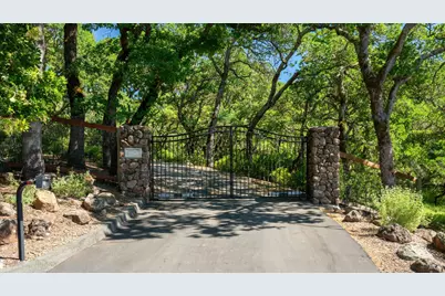 4727 Muirfield Court, Santa Rosa, CA 95405 - Photo 2