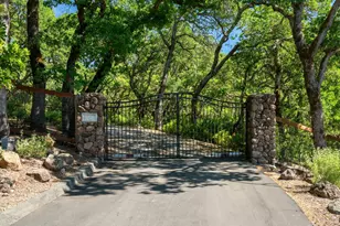 4727 Muirfield Ct, Santa Rosa, CA 95405 - Photo 2