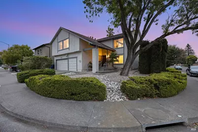 1702 Capistrano Drive, Petaluma, CA 94954 - Photo 2