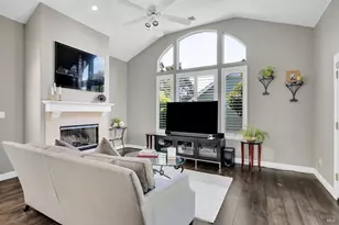 718 W K St, Benicia, CA 94510 - Photo 12