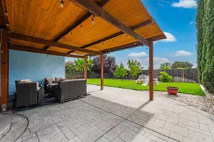 453 Shannon Dr, Vacaville, CA 95688 - Photo 24