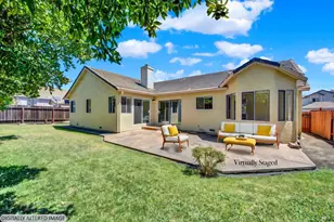 1166 Mahogany Ct, Fairfield, CA 94534 - Photo 2