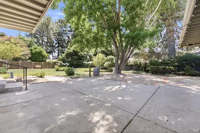 412 Calle Del Caballo Street, Fairfield, CA 94534 - Photo 36