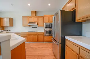 613 Edenderry Dr, Vacaville, CA 95688 - Photo 24