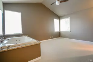 613 Edenderry Dr, Vacaville, CA 95688 - Photo 32