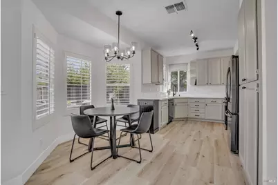 4881 Summer Grove Circle, Fairfield, CA 94534 - Photo 10