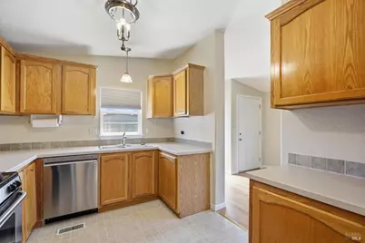 52 Oriole Way, Santa Rosa, CA 95409 - Photo 8