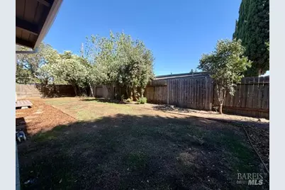 387 Tulip Street, Fairfield, CA 94533 - Photo 32