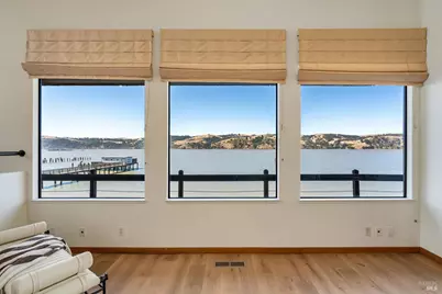 598 Cove Way, Benicia, CA 94510 - Photo 2