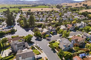 1903 Orchard View Dr, Fairfield, CA 94534 - Photo 8