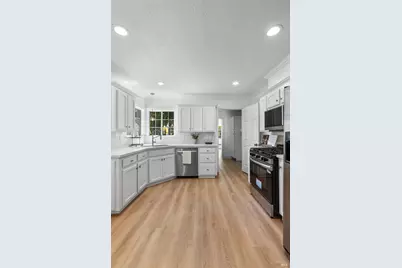 126 W Robles Avenue, Santa Rosa, CA 95407 - Photo 30