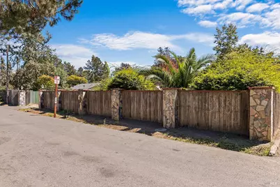 126 W Robles Avenue, Santa Rosa, CA 95407 - Photo 70