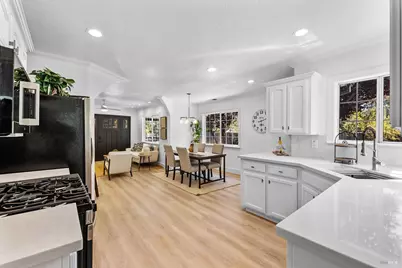 126 W Robles Avenue, Santa Rosa, CA 95407 - Photo 34
