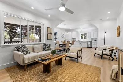 126 W Robles Avenue, Santa Rosa, CA 95407 - Photo 2
