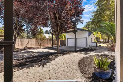 126 W Robles Avenue, Santa Rosa, CA 95407 - Photo 36