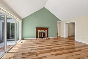 6447 Mesa Oaks Ct, Santa Rosa, CA 95409 - Photo 2
