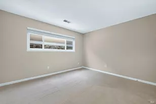 402 Meadowgreen Dr, Santa Rosa, CA 95409 - Photo 16
