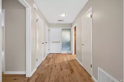 402 Meadowgreen Drive, Santa Rosa, CA 95409 - Photo 14