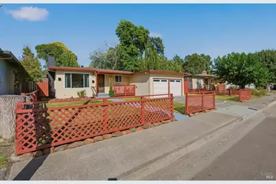 514 Corlano Avenue, Santa Rosa, CA 95404 - Photo 2