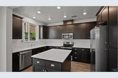 7461 Walker Way, Rohnert Park, CA 94928 - Photo 12