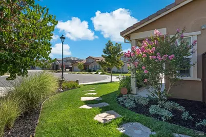 1043 Green Leaf Court, Vacaville, CA 95688 - Photo 6
