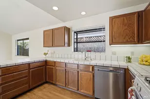 1409 Morning Glory Dr, Petaluma, CA 94954 - Photo 12