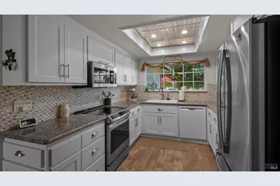 185 Midvale Drive, Vacaville, CA 95687 - Photo 12