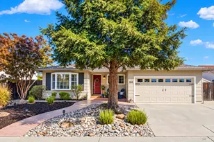 185 Midvale Dr, Vacaville, CA 95687 - Photo 2