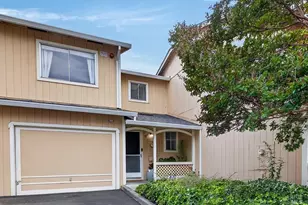 107 Acorn Dr, Petaluma, CA 94952 - Photo 2