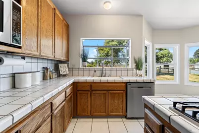 1623 Abramson Road, Santa Rosa, CA 95401 - Photo 16