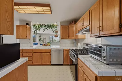 253 Circle Oaks Drive, Napa, CA 94558 - Photo 18