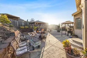 289 Reynard Ln, Vallejo, CA 94591 - Photo 16