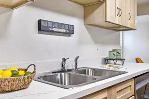 957 W 8th St, Santa Rosa, CA 95401 - Photo 12