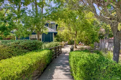 8 Racquet Court, Novato, CA 94947 - Photo 34
