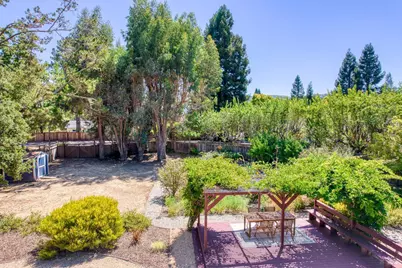 8 Racquet Court, Novato, CA 94947 - Photo 32