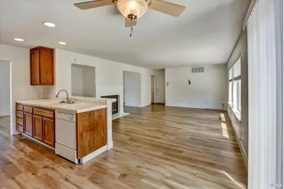 905 Limewood Street, Suisun City, CA 94585 - Photo 6