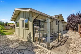 2116 Monterey Dr, Fairfield, CA 94534 - Photo 32